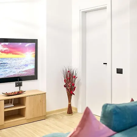 Star In Infinity - Parking Apartment Mamaia